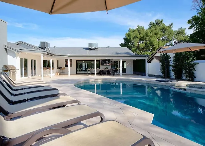 Desert Springs-pool & Spa-near Scottsdale Quarter Phoenix